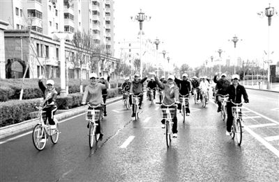 黑河市民自發(fā)愛護自行車